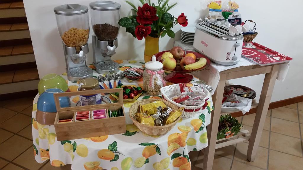 A Due Passi Dal Mare B&B Numana Luaran gambar