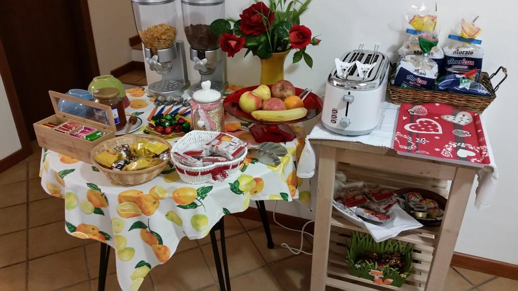 A Due Passi Dal Mare B&B Numana Luaran gambar