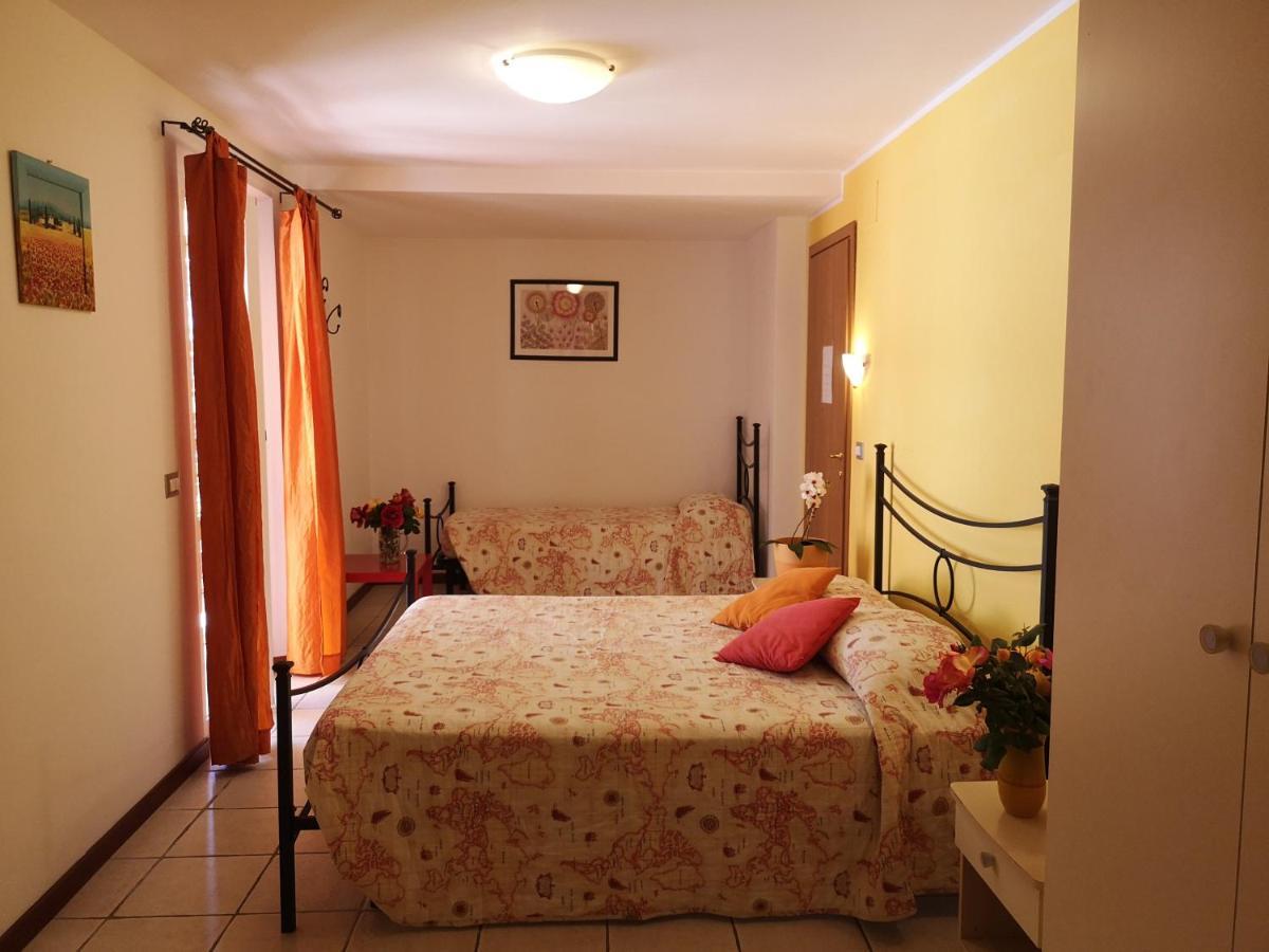A Due Passi Dal Mare B&B Numana Luaran gambar