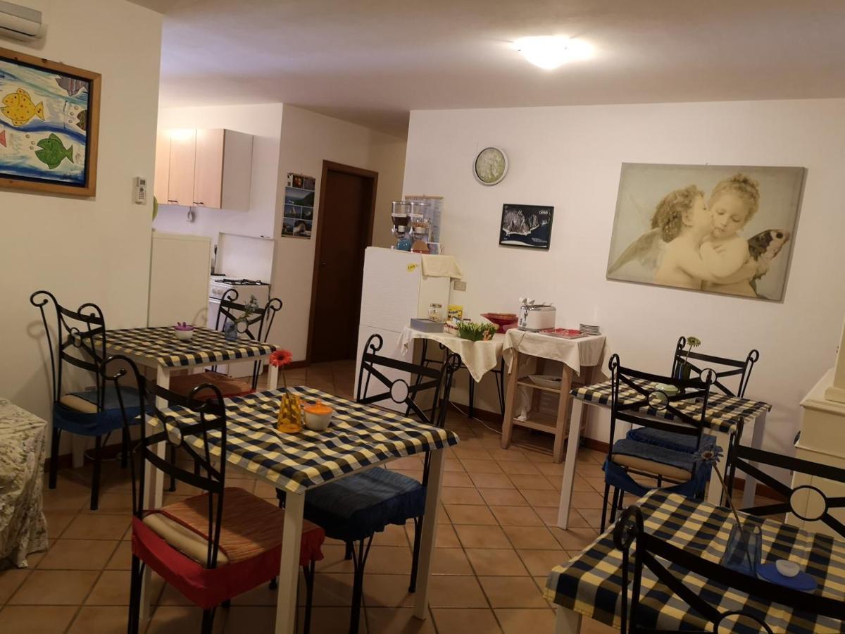 A Due Passi Dal Mare B&B Numana Luaran gambar