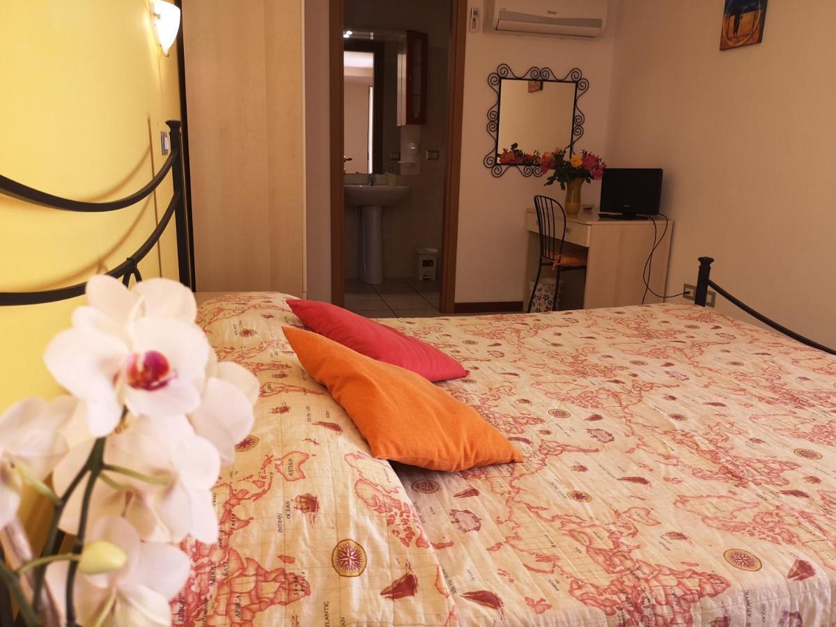A Due Passi Dal Mare B&B Numana Luaran gambar